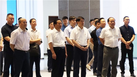 長沙市委常委、市委組織部部長張宏益一行調(diào)研國家網(wǎng)絡(luò)安全產(chǎn)業(yè)園區(qū)（長沙），并參觀我司布展的園區(qū)展示推廣中心項(xiàng)目
